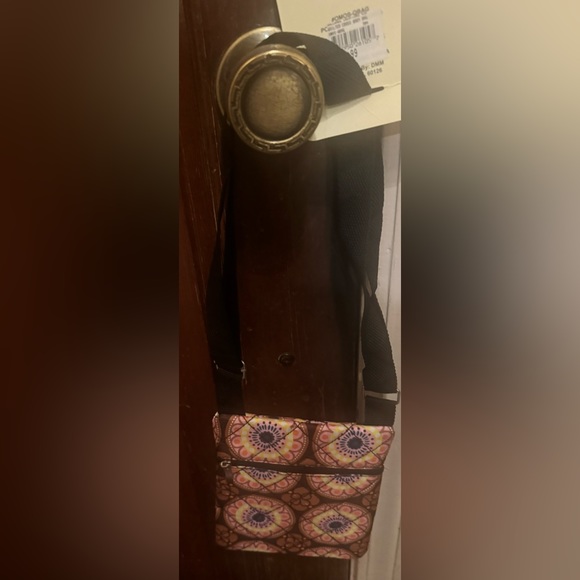 Olivia Moss, quilted cross body bag, three pockets new with tags 7 1/2”x6 1/2” - Picture 5 of 5